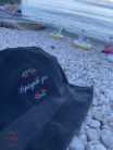 Lopásgátló geci - hímzett törölköző